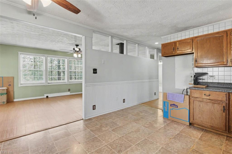Photo 13 of 43 residential for sale in Gloucester County virginia