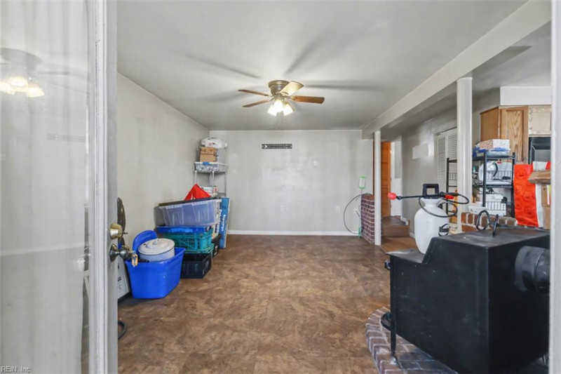 Photo 18 of 43 residential for sale in Gloucester County virginia