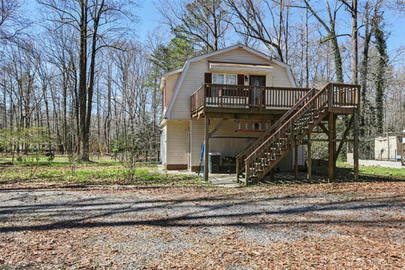 Photo 31 of 43 residential for sale in Gloucester County virginia