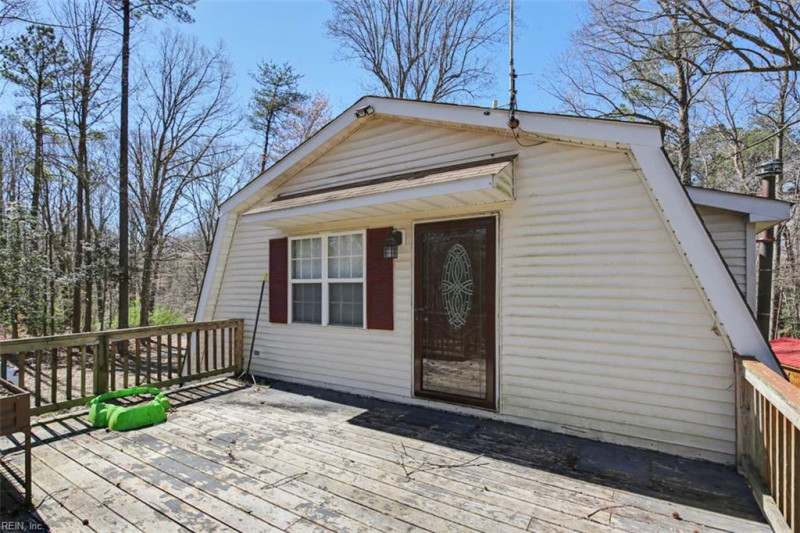 Photo 32 of 43 residential for sale in Gloucester County virginia