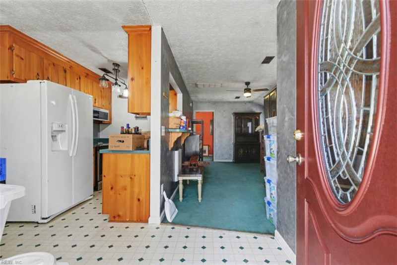 Photo 33 of 43 residential for sale in Gloucester County virginia