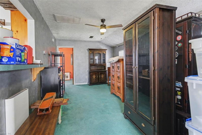 Photo 34 of 43 residential for sale in Gloucester County virginia