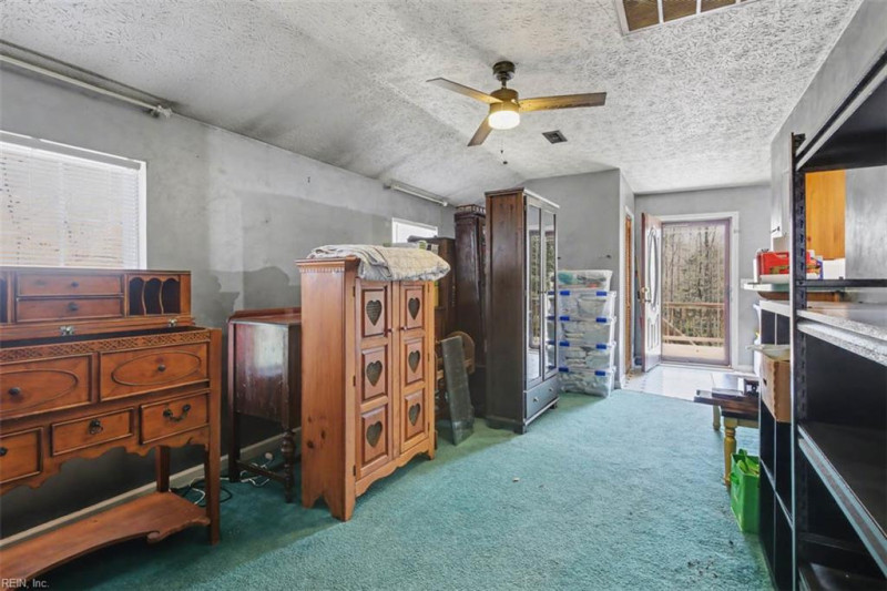 Photo 35 of 43 residential for sale in Gloucester County virginia