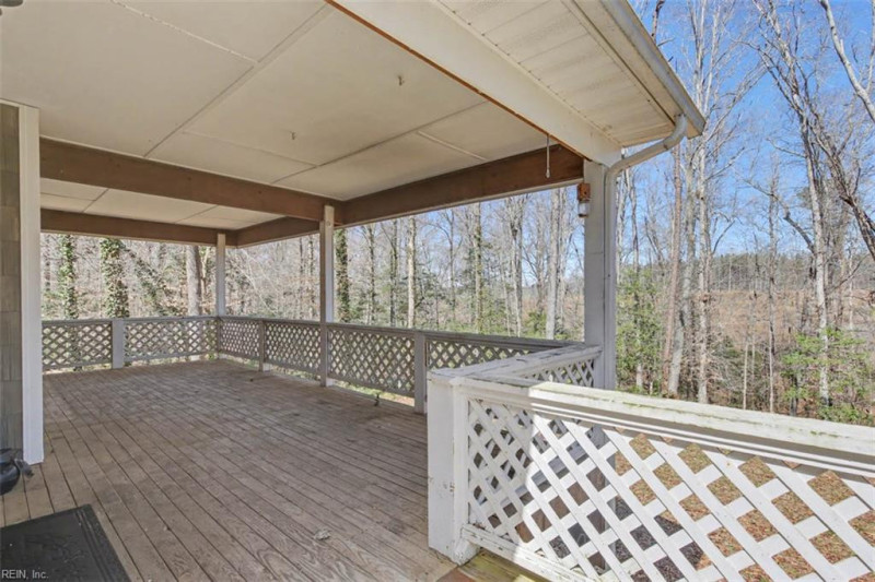 Photo 5 of 43 residential for sale in Gloucester County virginia