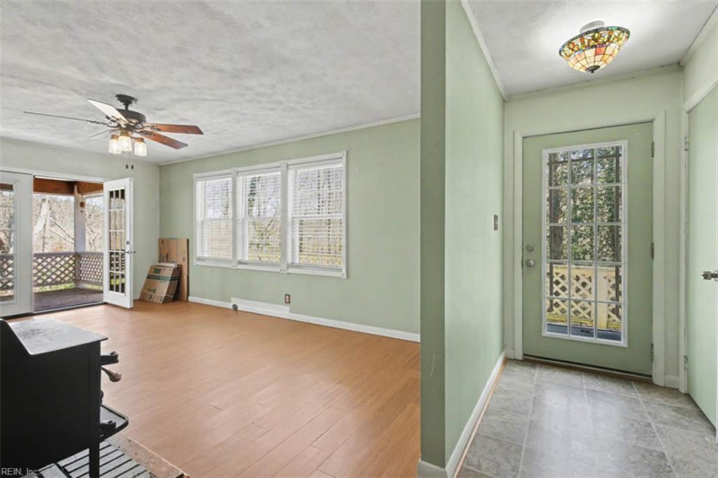 Photo 8 of 43 residential for sale in Gloucester County virginia