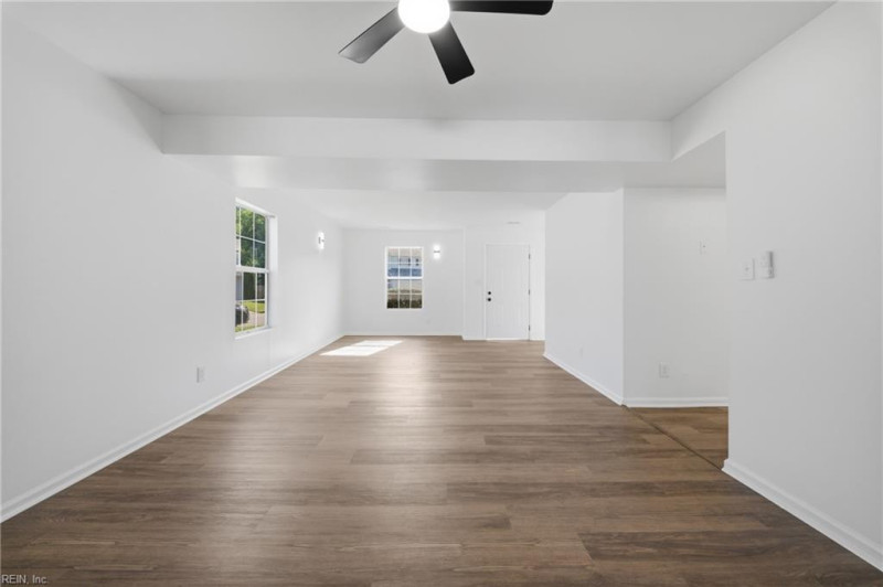 Photo 10 of 46 residential for sale in Suffolk virginia