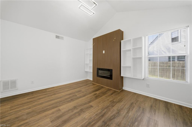 Photo 15 of 46 residential for sale in Suffolk virginia