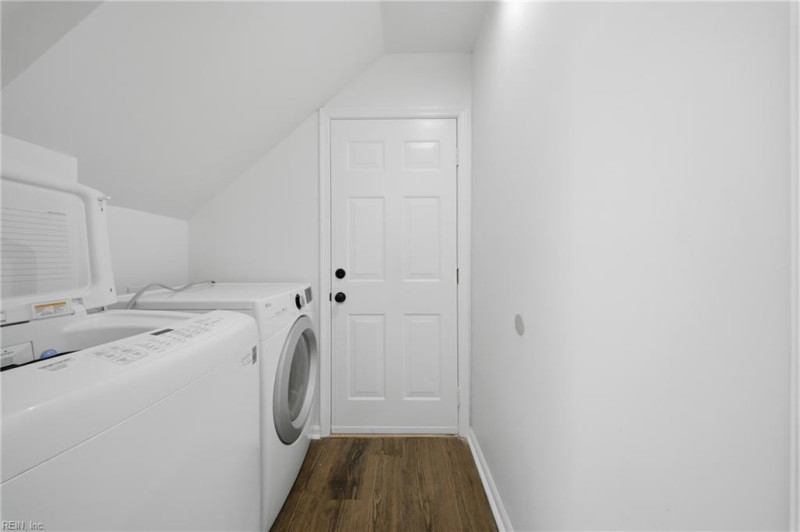 Photo 21 of 46 residential for sale in Suffolk virginia