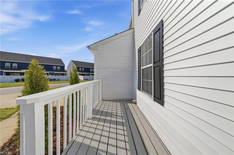 Photo 3 of 46 residential for sale in Suffolk virginia