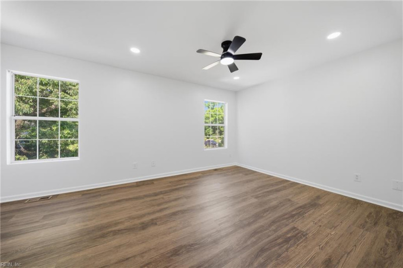 Photo 34 of 46 residential for sale in Suffolk virginia