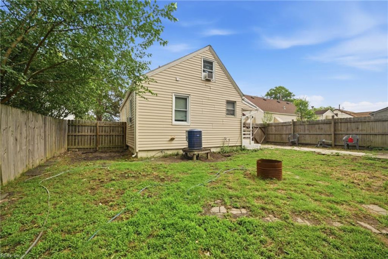 Photo 25 of 28 residential for sale in Norfolk virginia Photo 25 of 28 residential for sale in Norfolk virginia