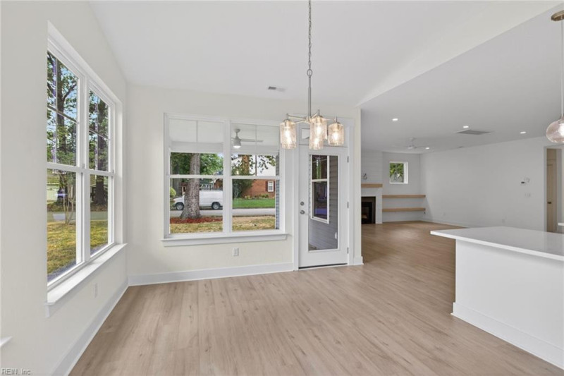 Photo 13 of 44 residential for sale in Virginia Beach virginia