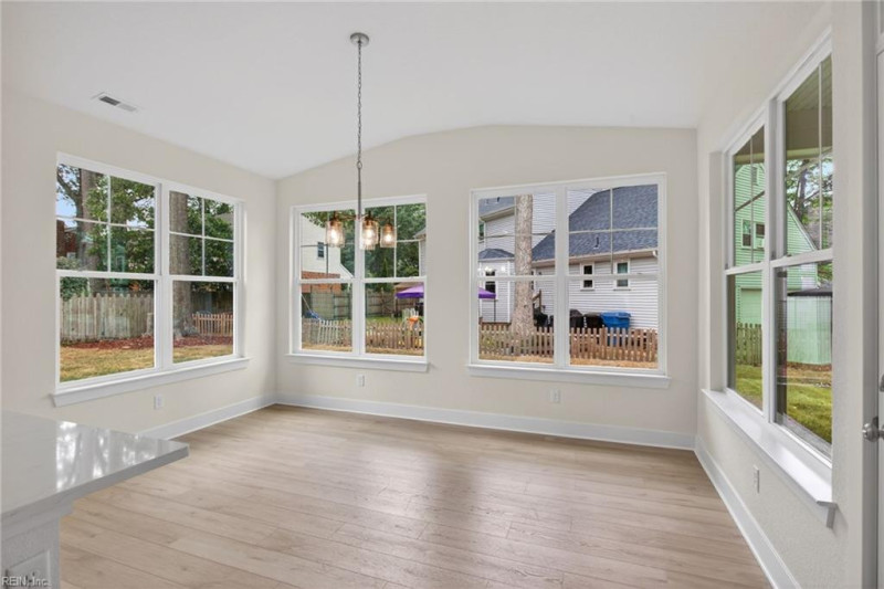Photo 14 of 44 residential for sale in Virginia Beach virginia
