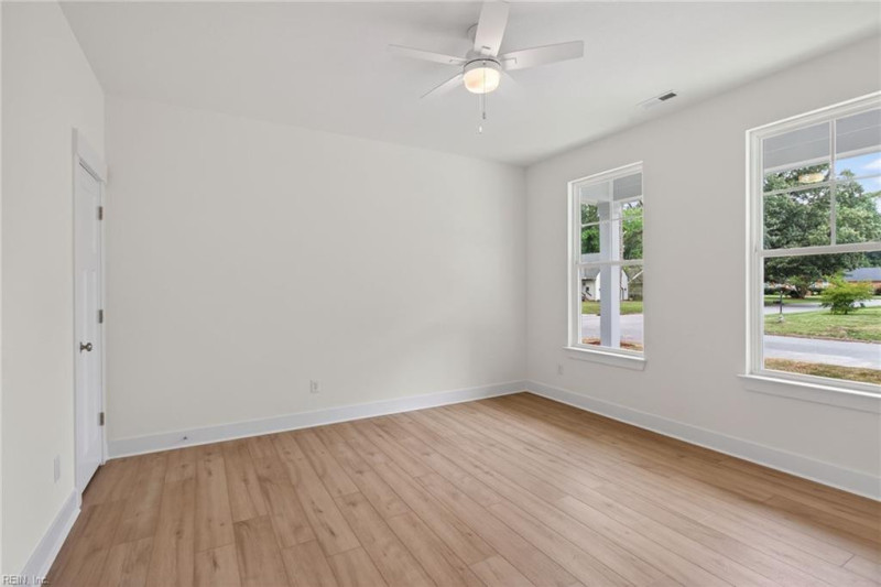 Photo 20 of 44 residential for sale in Virginia Beach virginia