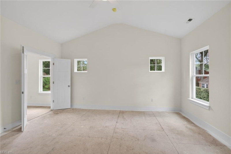 Photo 23 of 44 residential for sale in Virginia Beach virginia