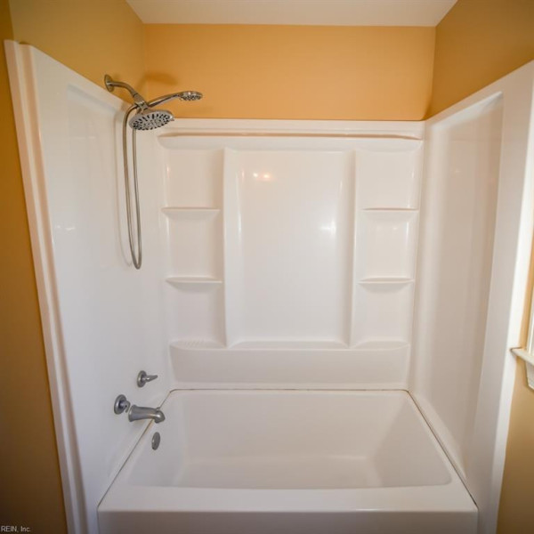 Photo 14 of 32 residential for sale in Newport News virginia