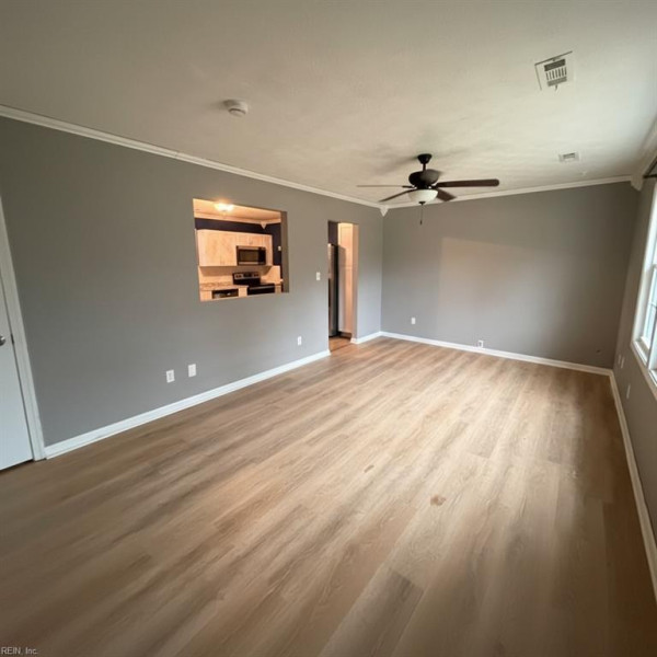 Photo 4 of 32 residential for sale in Newport News virginia