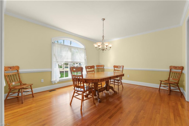 Photo 11 of 50 residential for sale in Gloucester County virginia