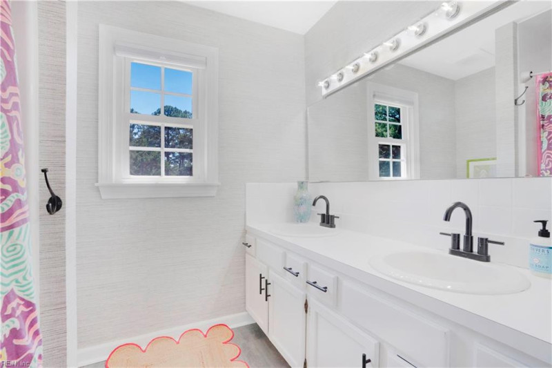 Photo 33 of 49 residential for sale in Suffolk virginia