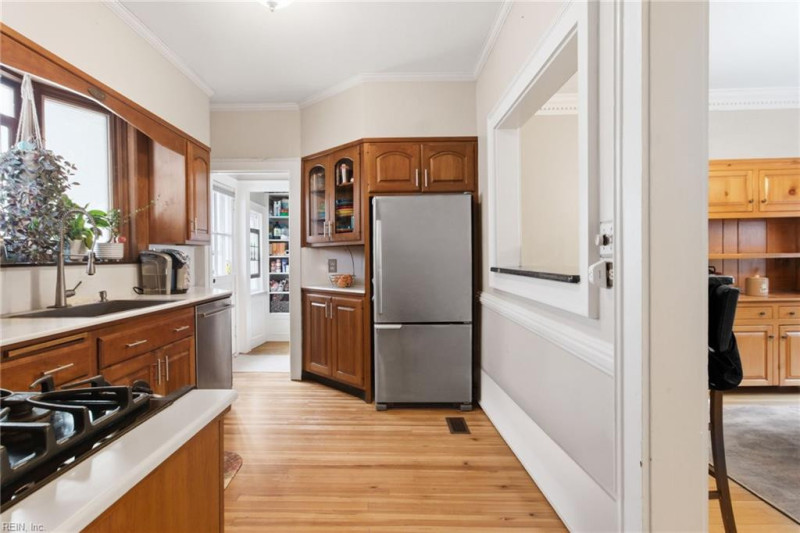 Photo 17 of 48 residential for sale in Norfolk virginia