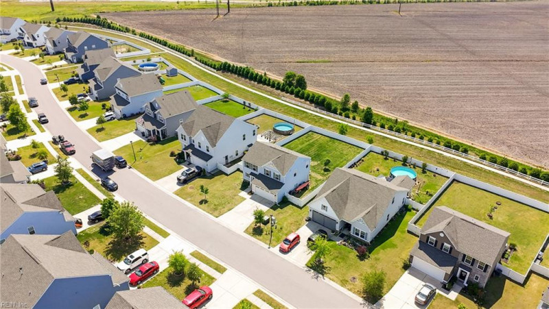 Photo 33 of 34 residential for sale in Currituck County virginia