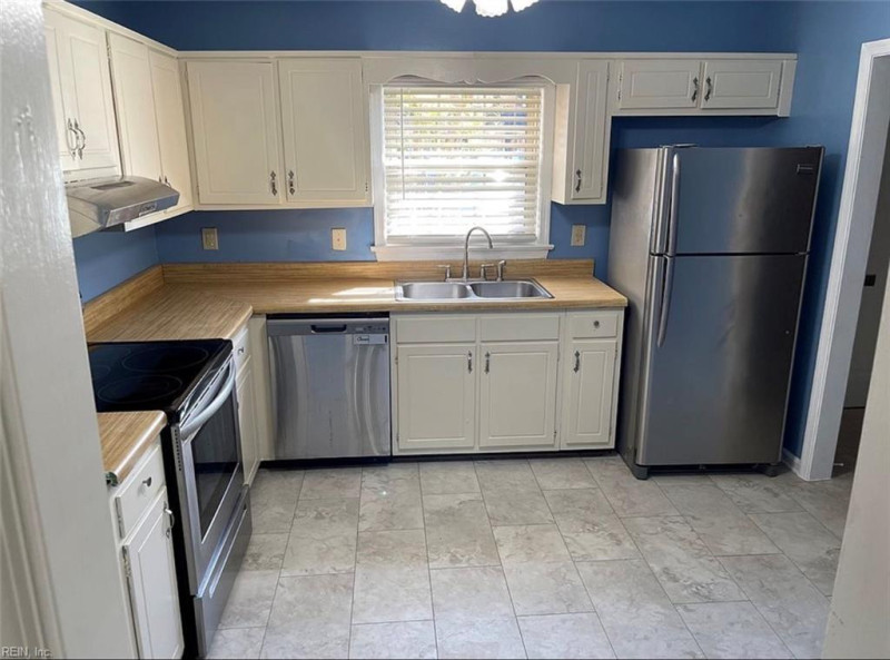 Photo 3 of 13 residential for sale in Newport News virginia Photo 3 of 13 residential for sale in Newport News virginia
