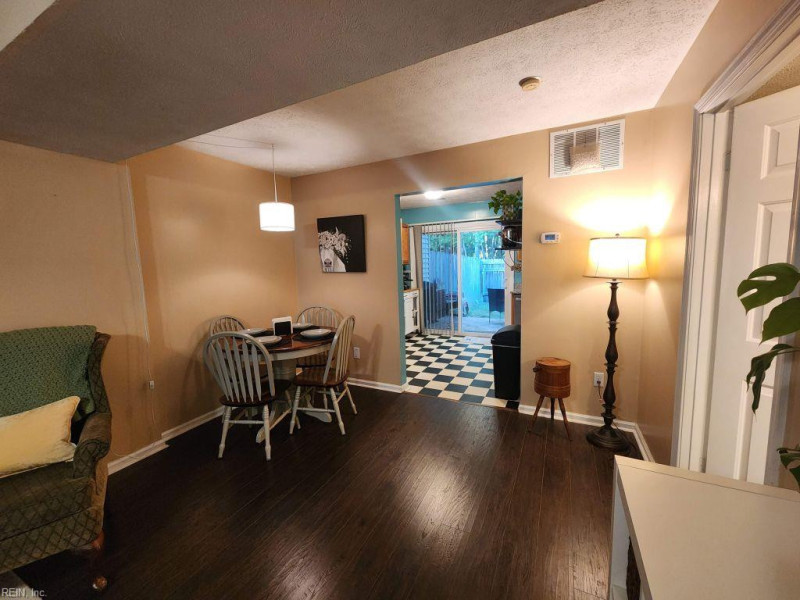 Photo 4 of 14 residential for sale in Newport News virginia Photo 4 of 14 residential for sale in Newport News virginia