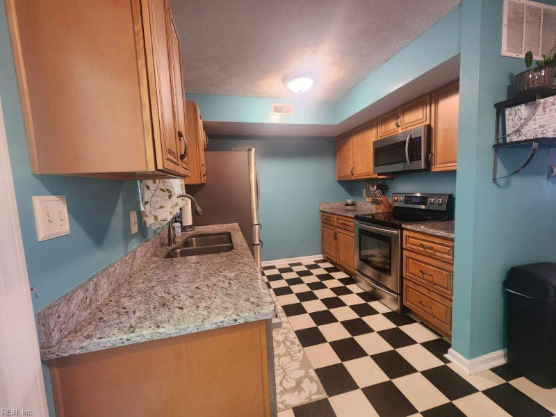 Photo 6 of 14 residential for sale in Newport News virginia Photo 6 of 14 residential for sale in Newport News virginia