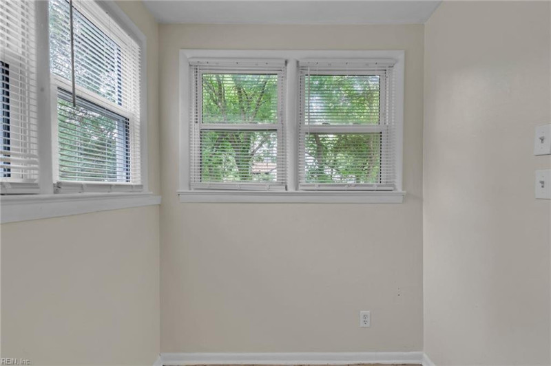 Photo 27 of 32 residential for sale in Norfolk virginia Photo 27 of 32 residential for sale in Norfolk virginia