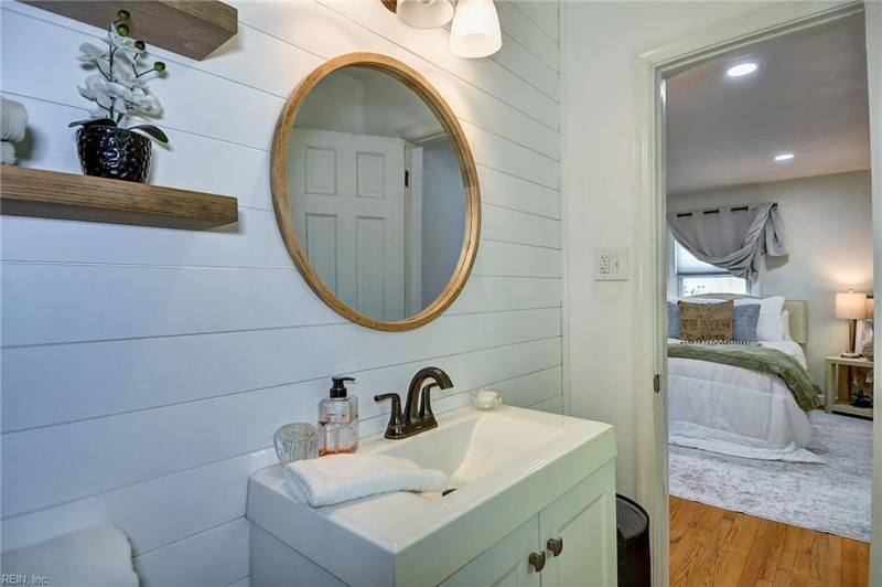 Photo 19 of 44 residential for sale in Virginia Beach virginia