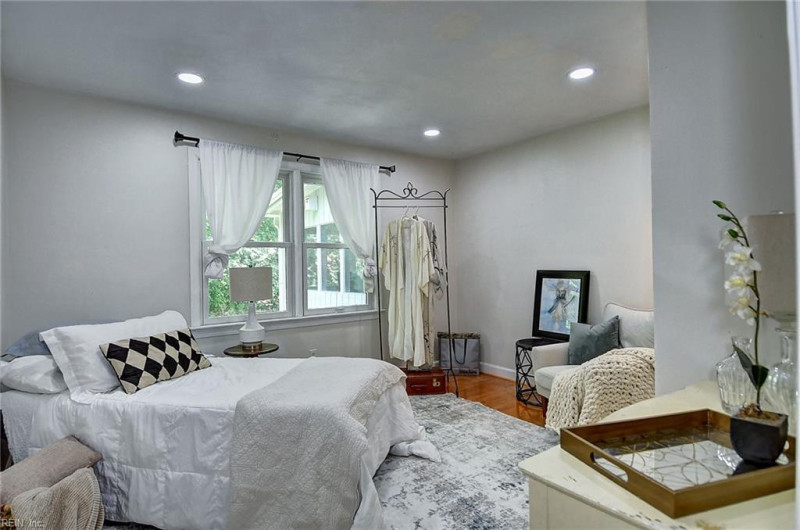 Photo 22 of 44 residential for sale in Virginia Beach virginia