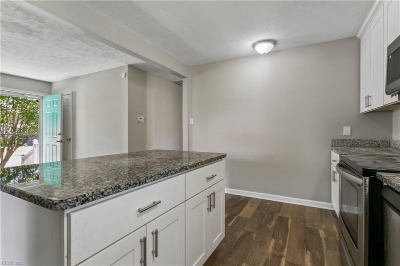 Photo 13 of 36 residential for sale in Newport News virginia