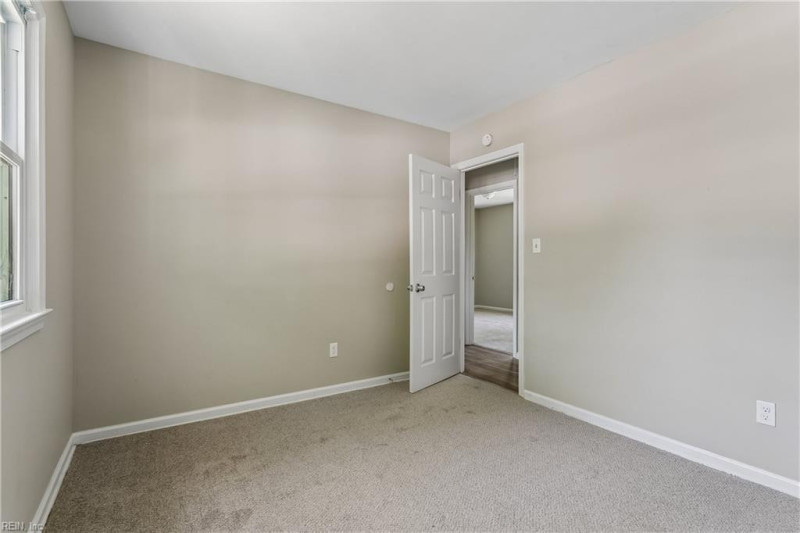 Photo 25 of 36 residential for sale in Newport News virginia