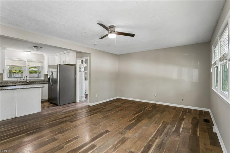 Photo 4 of 36 residential for sale in Newport News virginia