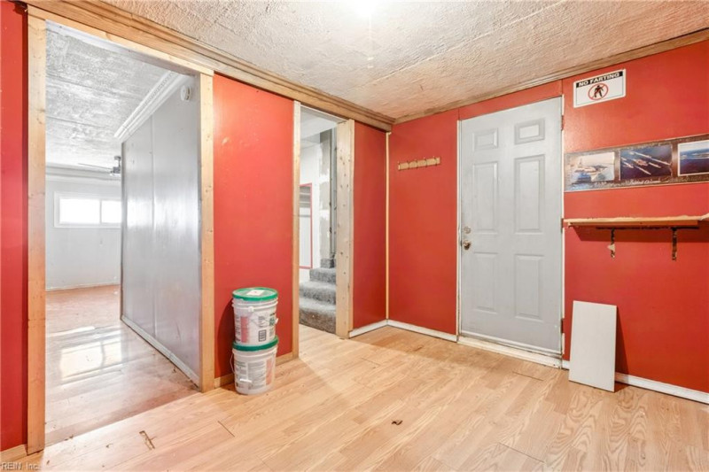 Photo 17 of 25 residential for sale in Norfolk virginia