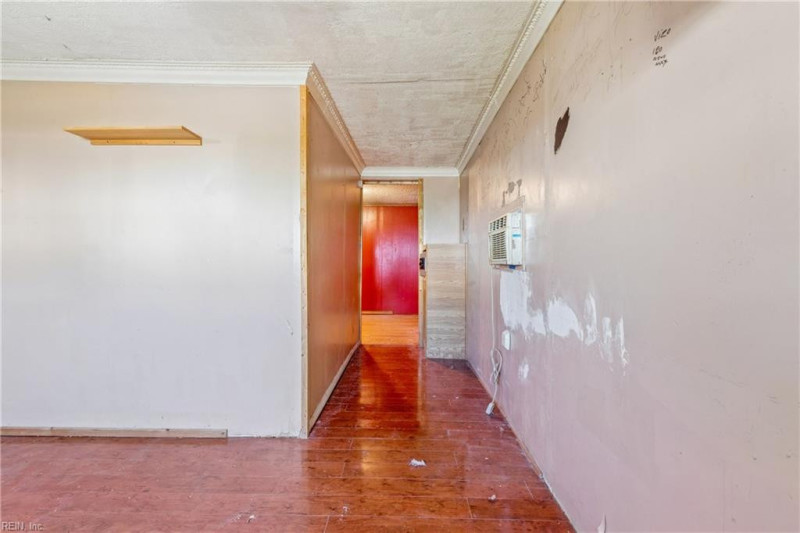 Photo 19 of 25 residential for sale in Norfolk virginia