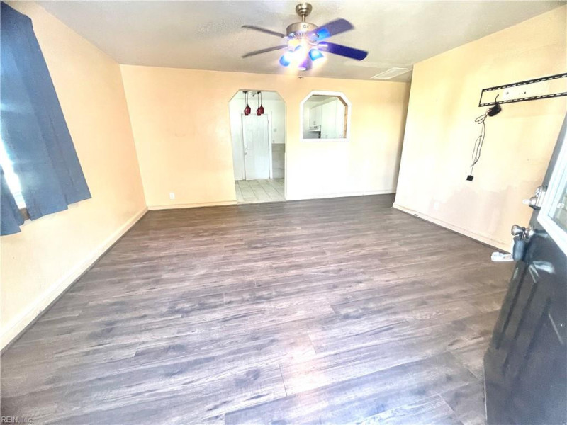 Photo 4 of 25 residential for sale in Norfolk virginia