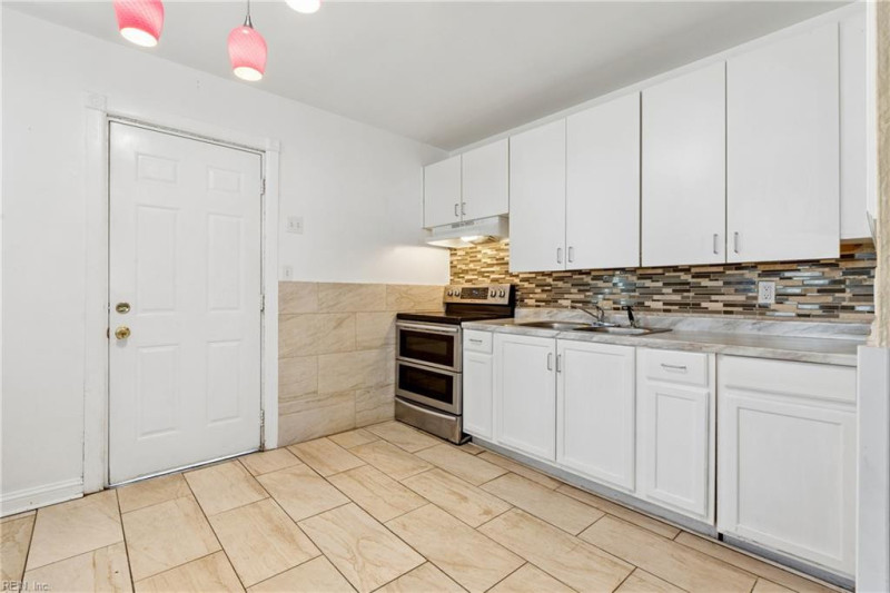 Photo 6 of 25 residential for sale in Norfolk virginia