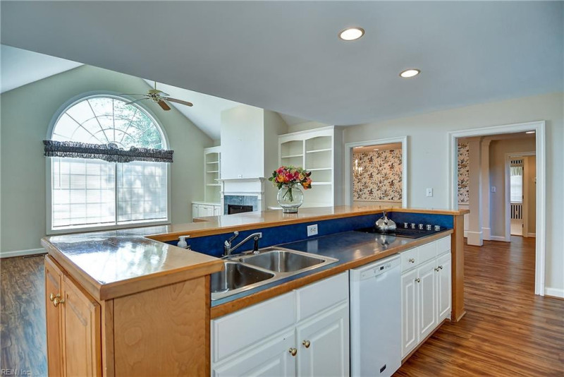 Photo 6 of 38 residential for sale in Chesapeake virginia Photo 6 of 38 residential for sale in Chesapeake virginia