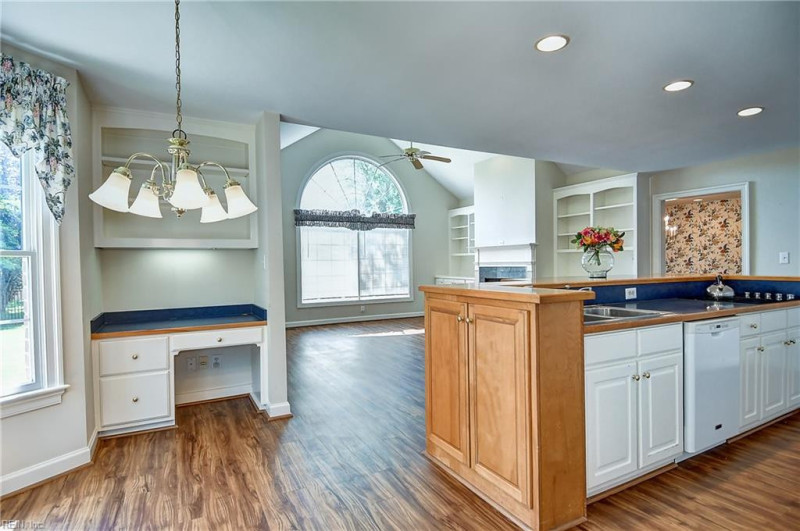 Photo 7 of 38 residential for sale in Chesapeake virginia Photo 7 of 38 residential for sale in Chesapeake virginia