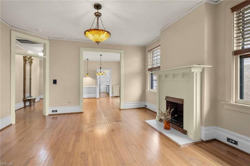 Photo 11 of 42 residential for sale in Norfolk virginia
