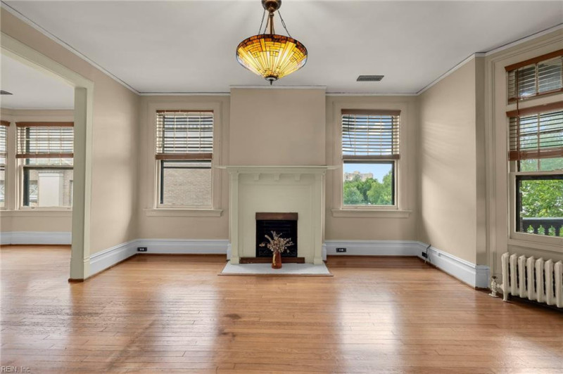Photo 14 of 42 residential for sale in Norfolk virginia