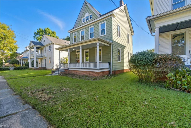 Photo 2 of 30 residential for sale in Portsmouth virginia