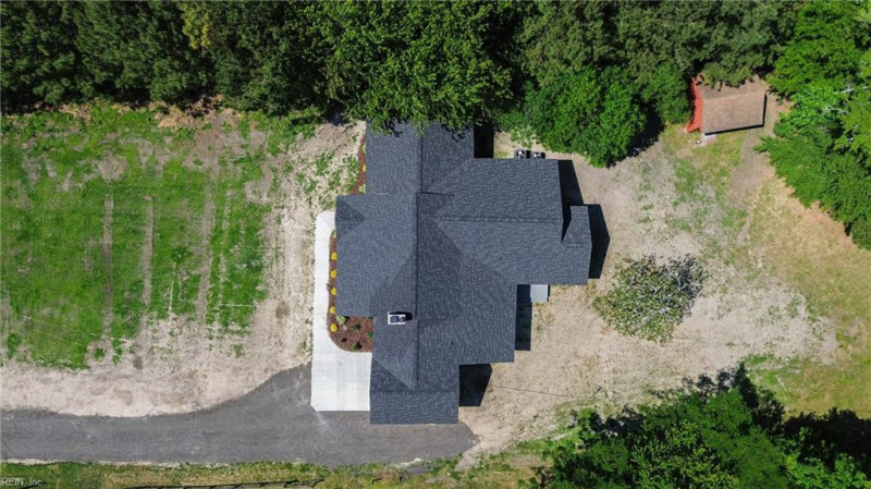 Photo 5 of 50 residential for sale in Chesapeake virginia
