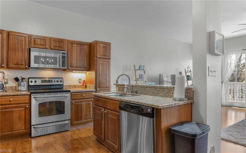Photo 17 of 50 residential for sale in Norfolk virginia