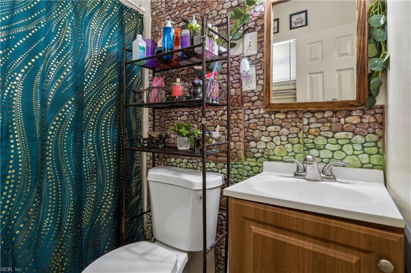 Photo 12 of 27 residential for sale in Norfolk virginia