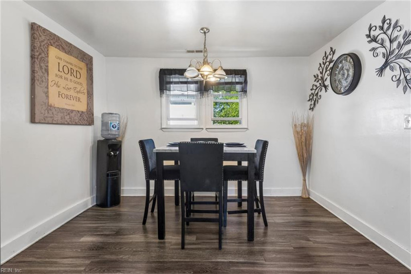 Photo 16 of 27 residential for sale in Norfolk virginia