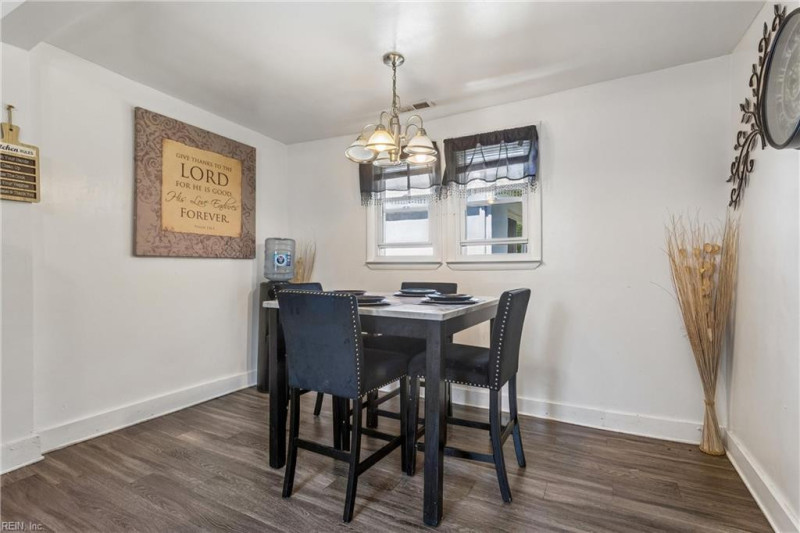 Photo 18 of 27 residential for sale in Norfolk virginia