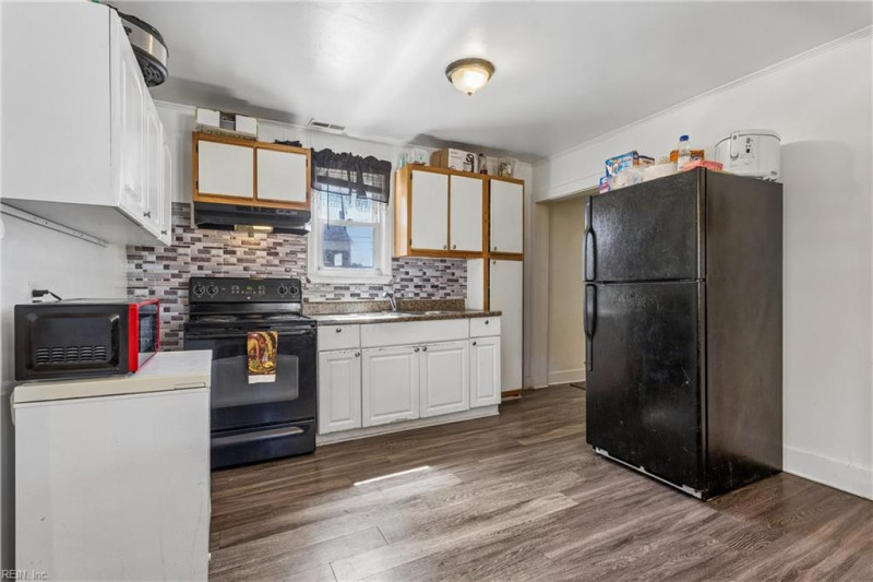 Photo 19 of 27 residential for sale in Norfolk virginia