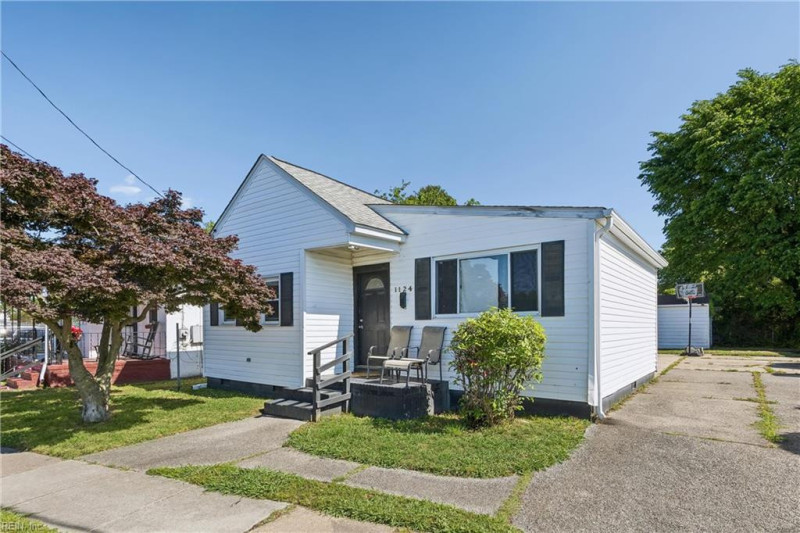 Photo 2 of 27 residential for sale in Norfolk virginia